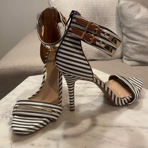 Gianni Bini blue stripe heels with gold detail
